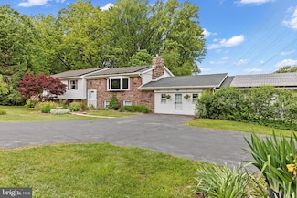 1331 Bradley Ave, Hummelstown, PA 17036