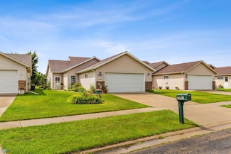 2853 35th St S, Moorhead, MN 56560