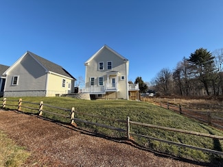 7 Moncrief St Unit 1, Amesbury, MA 01913