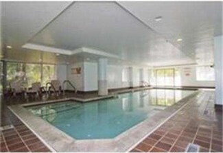 173 Oak St Unit G1, Newton Upper Falls, MA 02464