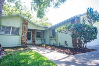 55 Squire Ct, Dunedin, FL 34698