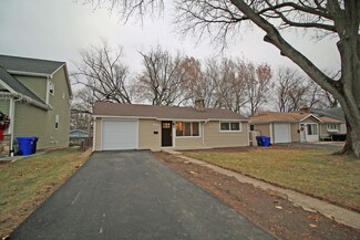203 N Woodlawn St, Wheaton, IL 60187