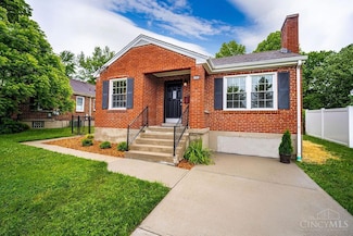 7829 Seward Ave, Cincinnati, OH 45231