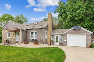 1275 Roselawn Ave W, Saint Paul, MN 55113