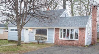 320 Laxson Ave, Manchester, NH 03103