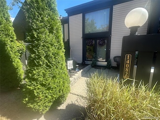 14082 Jackson St, Taylor, MI 48180