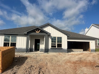 137 Mesa Dr, Glen Rose, TX 76043