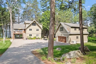 64 Wildwood Dr, Moultonborough, NH 03254