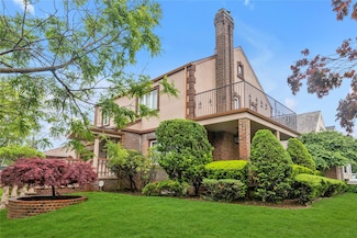 58-03 220th St, Flushing, NY 11364
