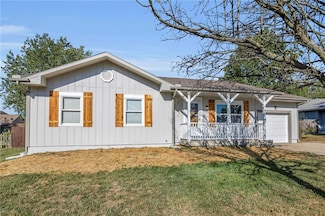 838 Quail Ridge Rd, Peculiar, MO 64078