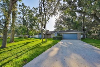 102 Cash Dr, Seffner, FL 33584