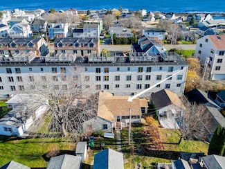 61 Acorn Rd, Hampton, NH 03842