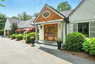 104 Ardsley Rd, Longmeadow, MA 01106