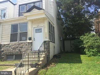 1224 E 9th St, Crum Lynne, PA 19022