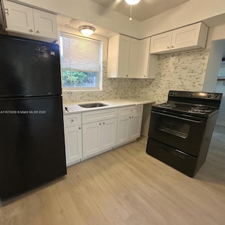 1565 NE 32nd St Unit B, Oakland Park, FL 33334