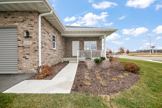 817 Heritage Woods Dr, Minooka, IL 60447