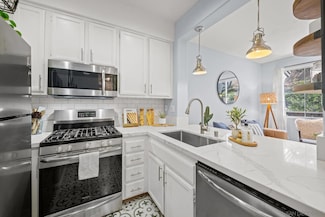 6008 Paseo Salinero, Carlsbad, CA 92009