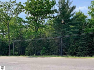 XXX W Houghton Lake Dr, Houghton Lake, MI 48629