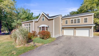 194 Hearthside Rd, Standish, ME 04084