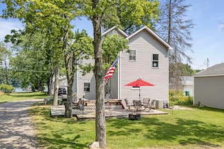 62560 Gilmore Ave, Dowagiac, MI 49047