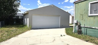 1505 Helena Ave, Gillette, WY 82716