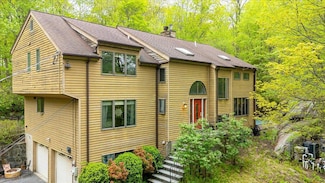 212 Elmwood Rd, South Salem, NY 10590