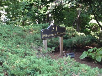 21 Westerly St Unit 11, Wellesley, MA 02482