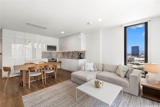 987 Queen St Unit 1615, Honolulu, HI 96814