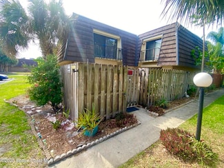 3115 Vista Oaks Cir NE, Palm Bay, FL 32905