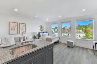 585 Essex St Unit 617, Lynn, MA 01901