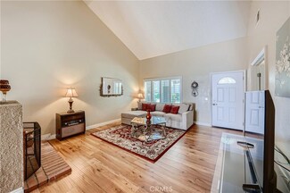4 Phoenix Unit 90, Irvine, CA 92604