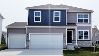 2904 Plum Dr, Norwalk, IA 50211