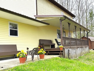 645 Fincastle Rd, Rogers, KY 41365