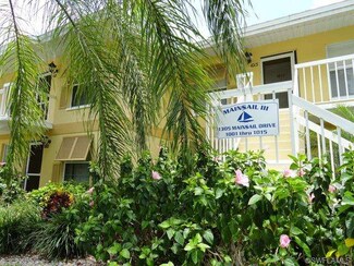 1305 Mainsail Dr Unit 1003, Naples, FL 34114