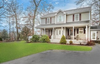 29 Summer St, Medway, MA 02053