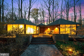 2707 Caves Rd, Owings Mills, MD 21117