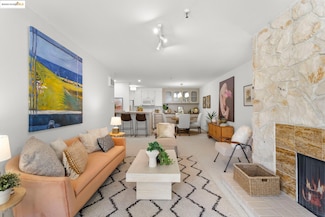 1830 Lakeshore Ave Unit 306, Oakland, CA 94606