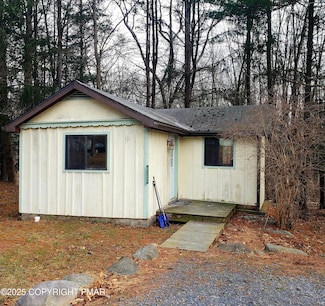 522 Abeel Cir, East Stroudsburg, PA 18301