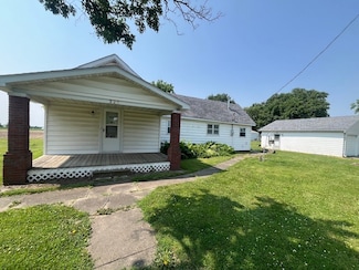 325 E Cedar Ave, Atwood, IL 61913