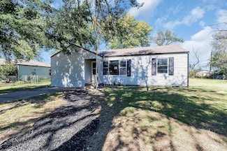 542 W Sunrise Dr, Wichita, KS 67217