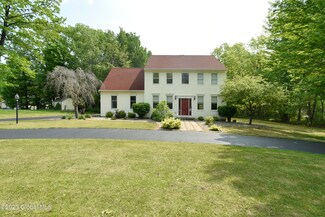 6 Morningdale Ct, Ballston Lake, NY 12019