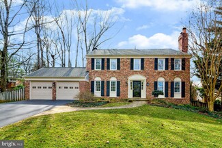 8655 Poplar Glen Ct, Vienna, VA 22182