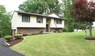 17 Rose Ln, Wappingers Falls, NY 12590