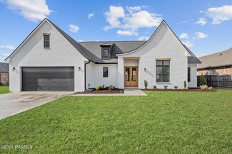 308 Sugar Creek Ln, New Iberia, LA 70563