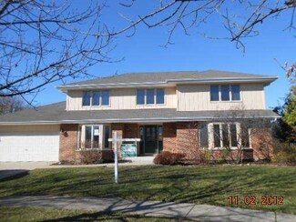 10 Mayfair Ct, Lemont, IL 60439