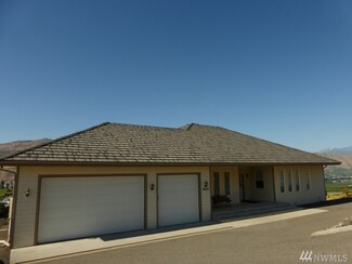 3810 W Eaglerock Dr, Wenatchee, WA 98801