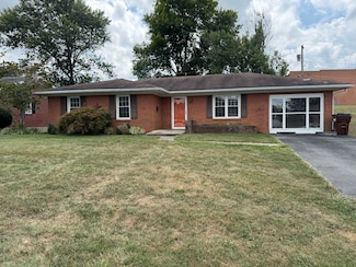 110 Pin Oak Dr, Lancaster, KY 40444