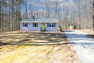 17 Chelsea Dr, Standish, ME 04084