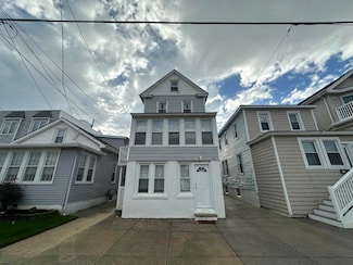 16 S Washington Ave, Margate City, NJ 08402