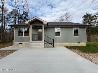 329 Blacksferry Rd, Knoxville, TN 37931